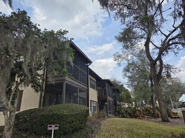 225 E 10th Ave #2, Mount Dora, FL 32757