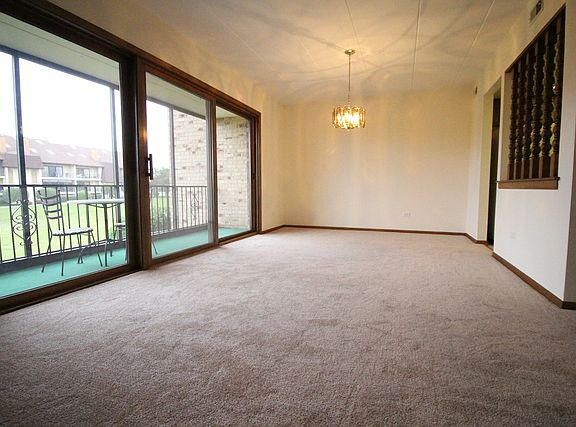 3rd image of 15704 Foxbend Ct APT 1N