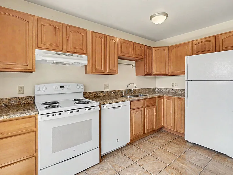 17649 E Loyola Dr — Photo 10