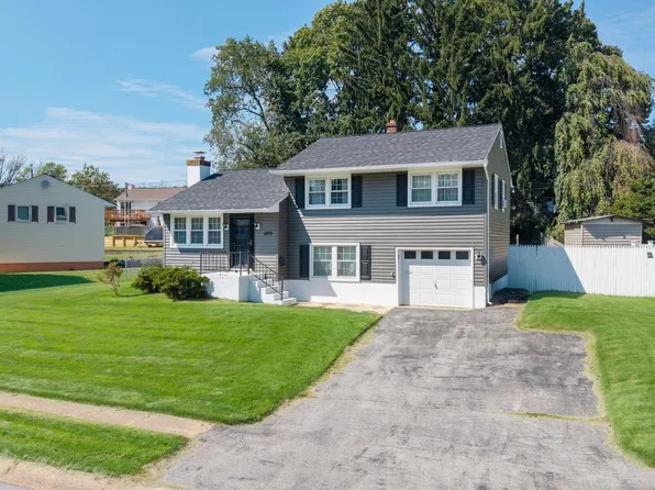 1103 Wagoner Dr, Wilmington, DE 19805