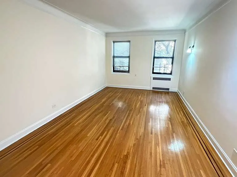 36-19 167th St #3A — Photo 2
