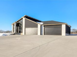 7915 S Old Major Rd, Grain Valley, MO 64029