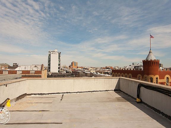 5th image of 176 Wilson Ave APT 3R