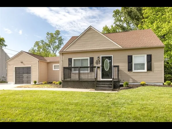 67 Pierce Ave, Cuyahoga Falls, OH 44221