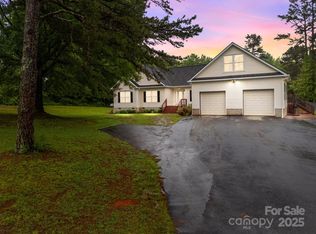 140 Ribbon Cir, Lincolnton, NC 28092