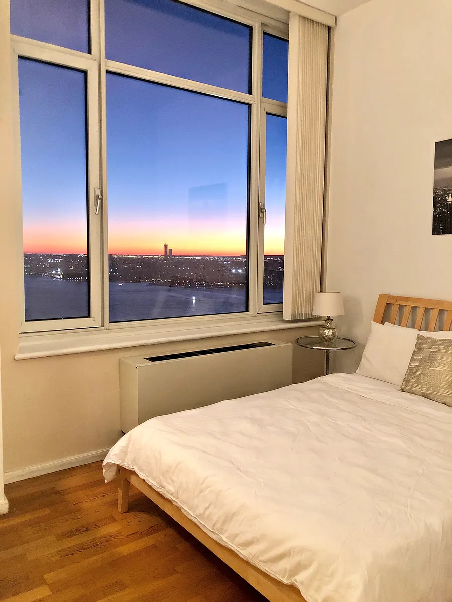 Building Photo - 635 W 42nd St #46H