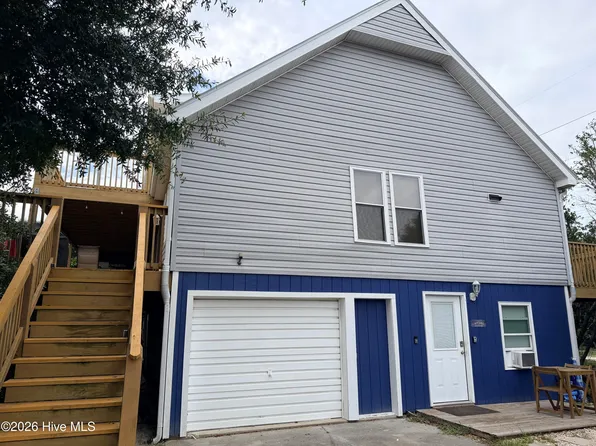 107 E Bryan St, Emerald Isle, NC 28594