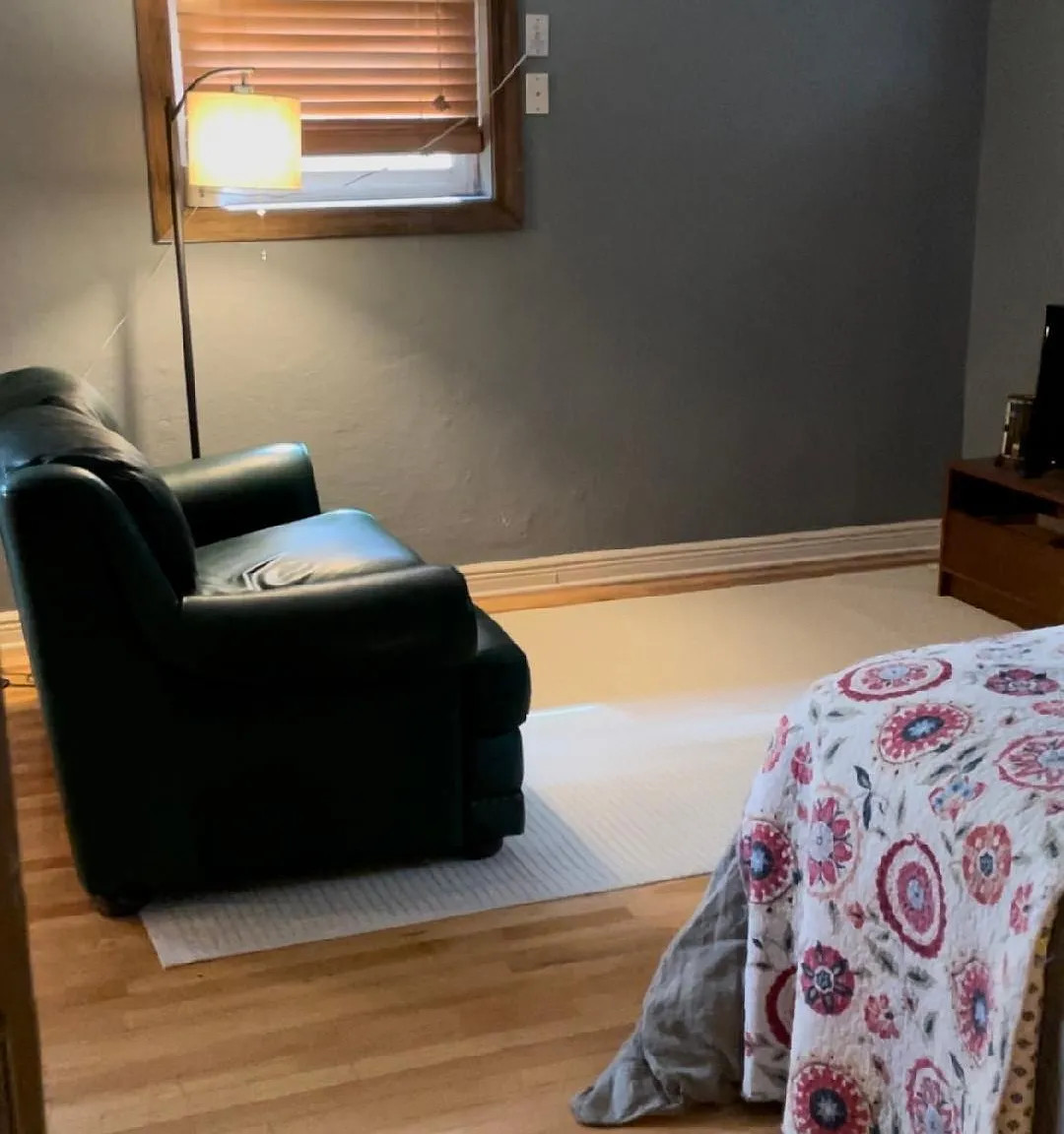 Studio, 500 sqft, $895 — Photo 2