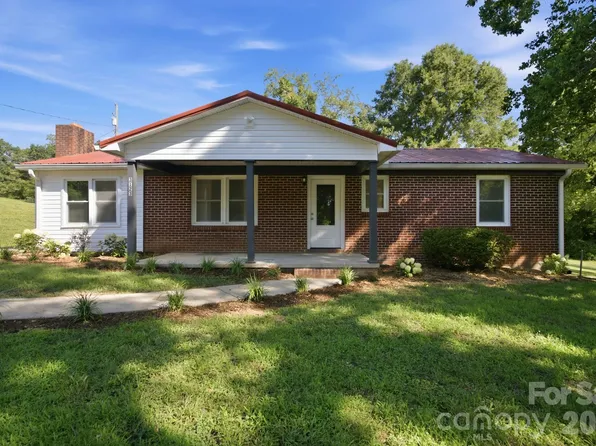 3123 Castle Ave, Hickory, NC 28601