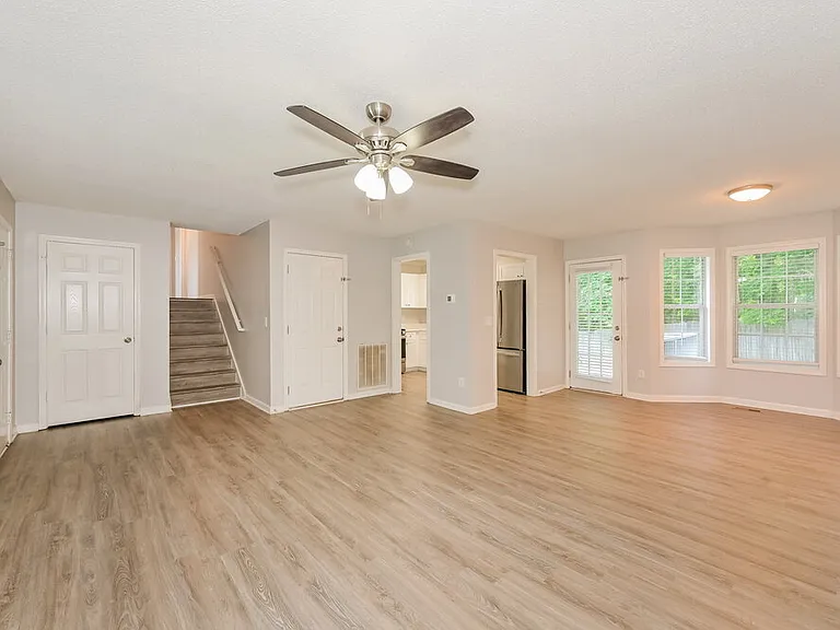 430 Ivy Crest Dr — Photo 5