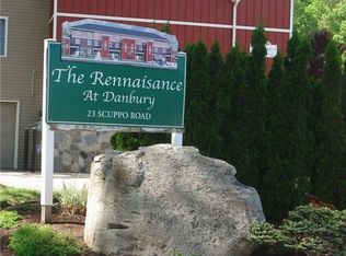 23 Scuppo Rd APT 2-9, Danbury, CT 06811