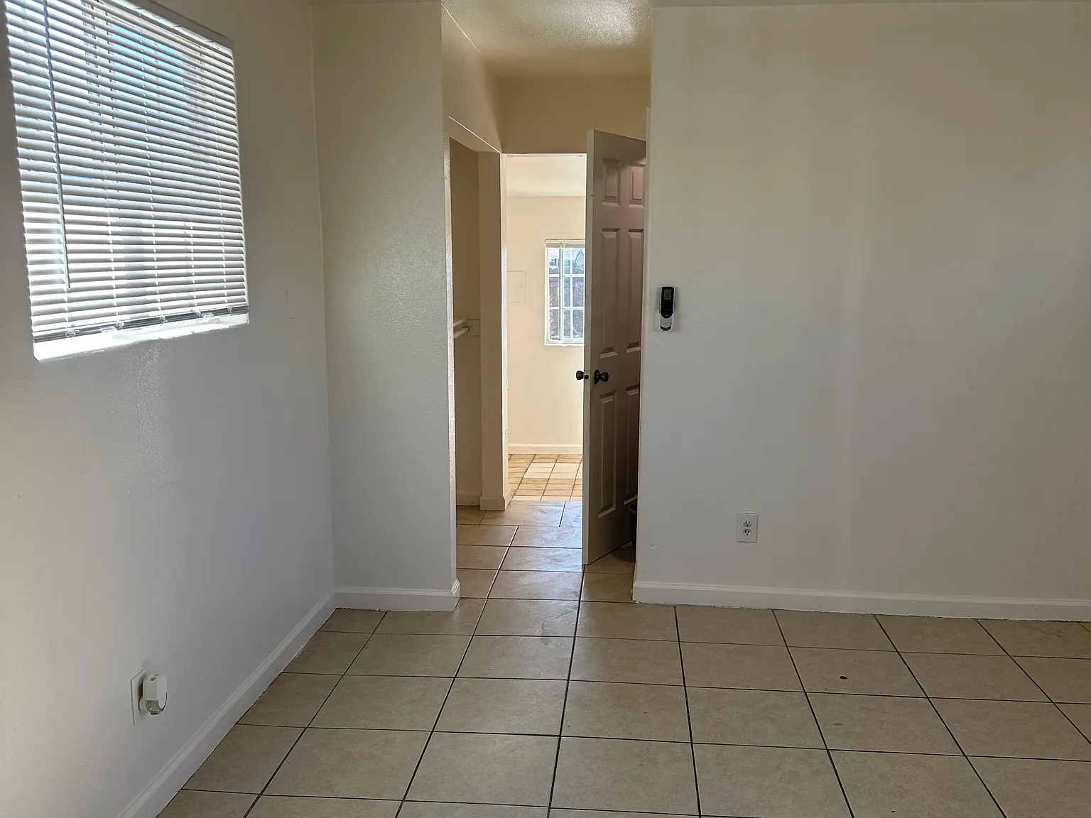 1 bed, 700 sqft, $1,350 — Photo 4