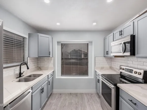 8826 W AMELIA Avenue, Phoenix, AZ 85037