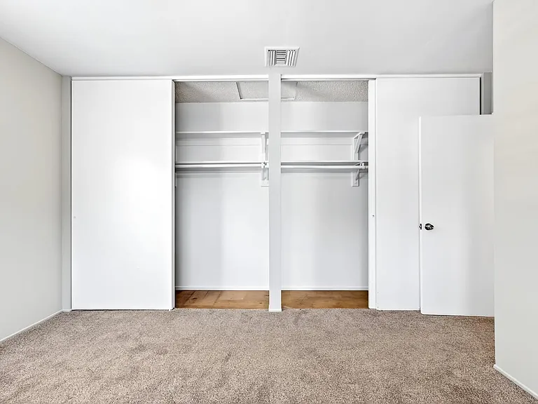 4913 Premiere Ave — Photo 26
