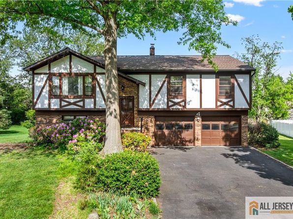 4 Darby Rd