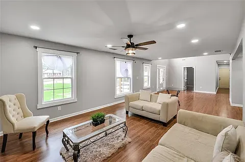 2367 Collier Dr — Photo 7