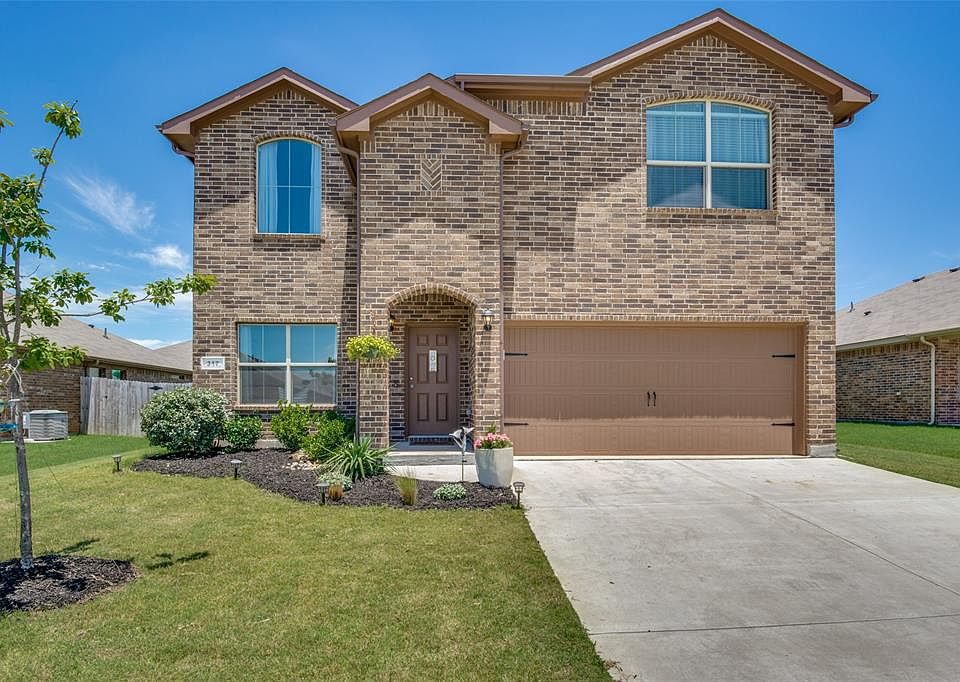 1st image of 317 Triple Crown Ln