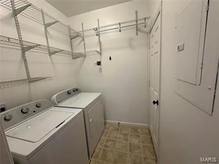 33 Kassebaum Ln #303 — Photo 13