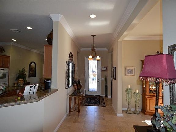 4th image of 10240 Lakeshore Dr