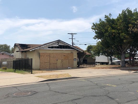 3rd image of 950 57th St