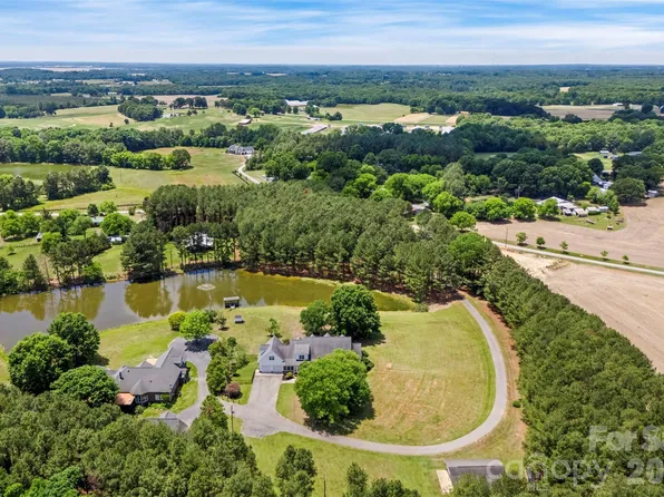5639 White Store Rd, Wingate, NC 28174