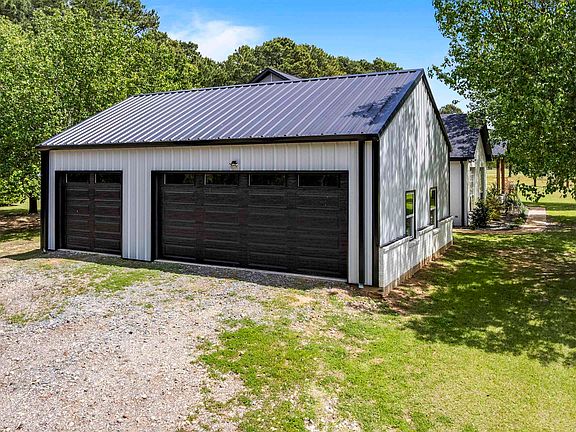 3rd image of 3570 County Road 3601