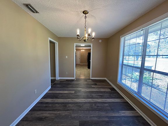 3rd image of 2028 Woody Cir