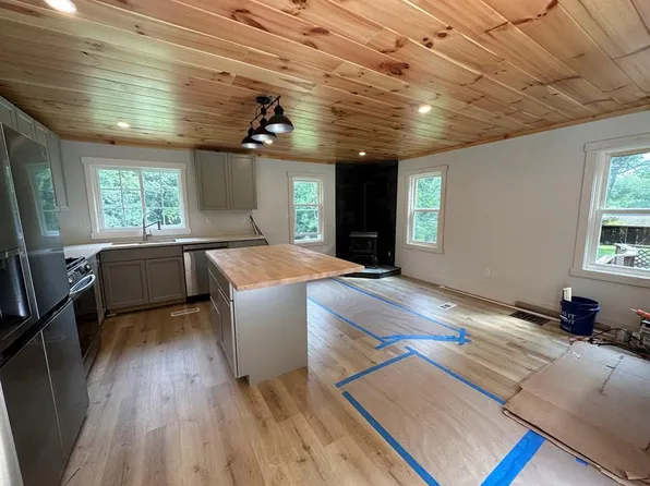 165 Melat Ln, Oil City, PA 16301