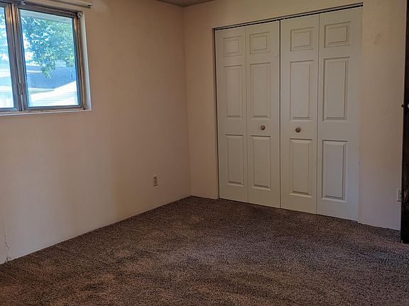 5th image of 1417 Larch St