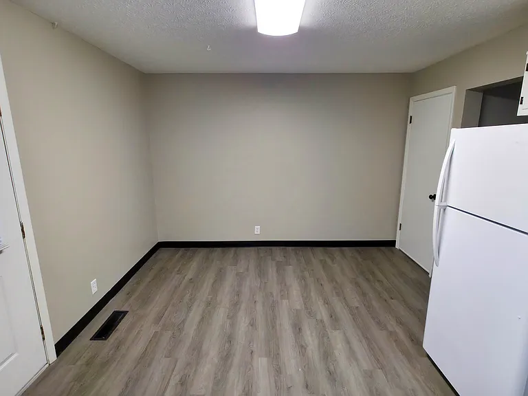 252 Randolph Rd — Photo 11