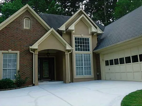 1404 Claredon Dr, Lawrenceville, GA 30043