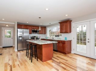 5 Oak St, Monson, MA 01057