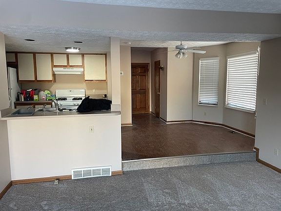 4th image of 1718 Rock Creek Dr