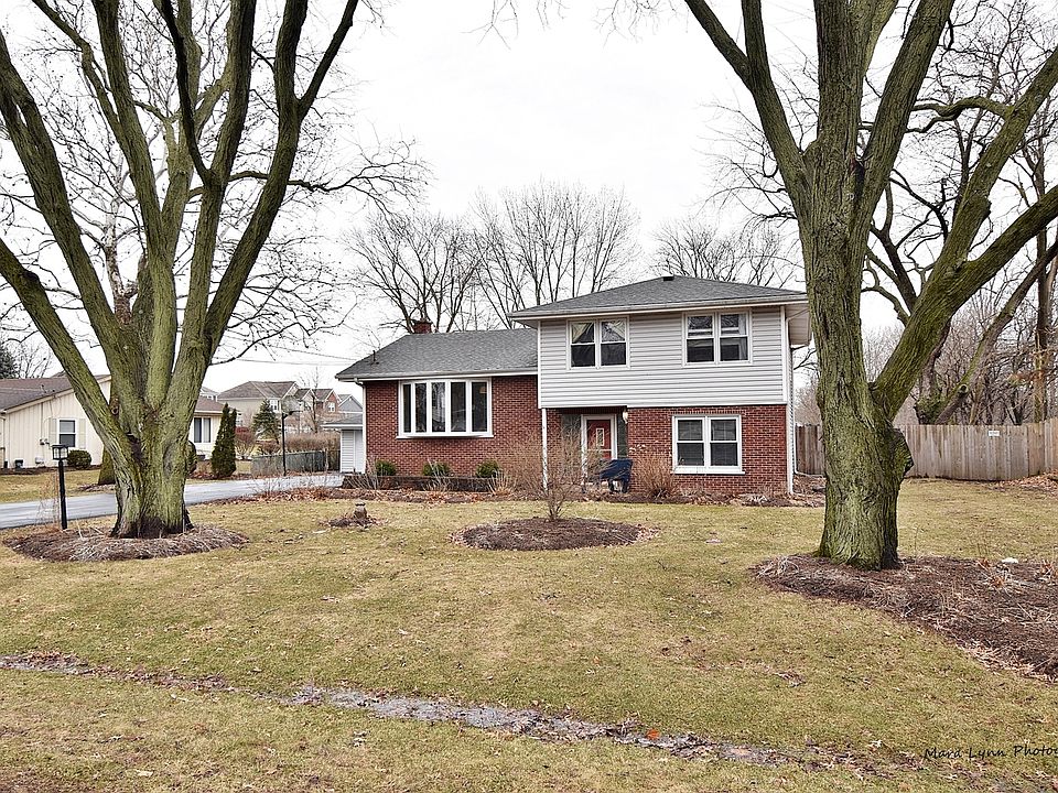 1st image of 0N511 Herrick Dr
