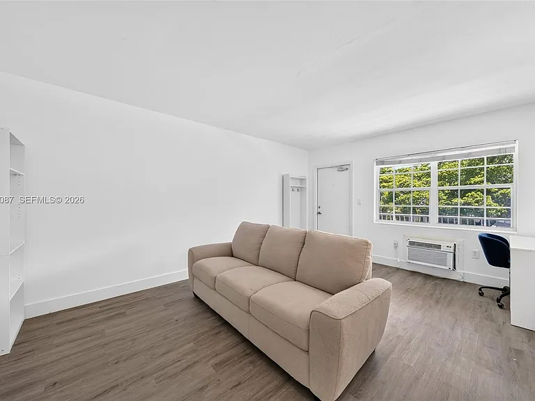 6565 Santona St #B17 — Photo 6