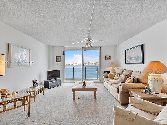 4th image of 2841 NE 163rd St APT 601