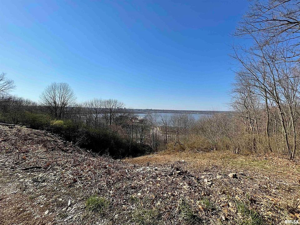 2nd image of Fondulac Dr