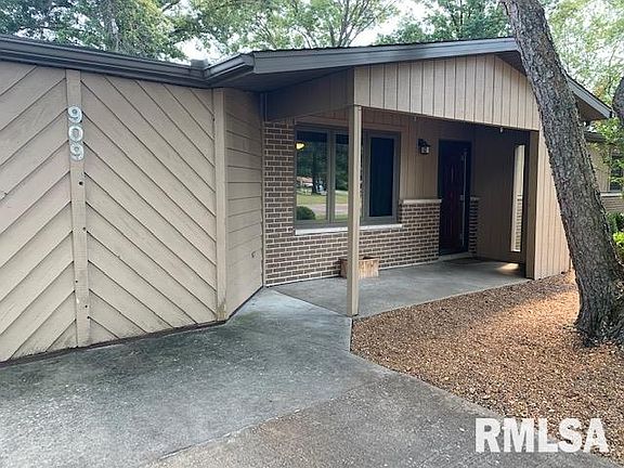 4th image of 909 Roberta Dr
