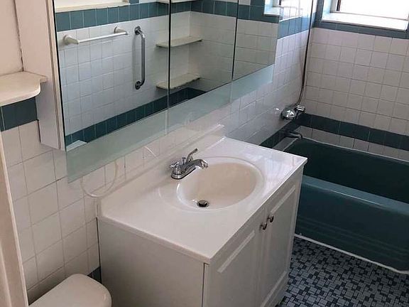 5th image of 16 Bay 34 St #3