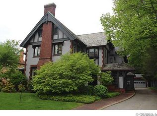 61 Douglas Rd, Rochester, NY 14610