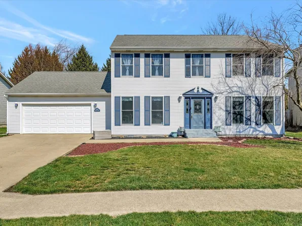 808 Edwards St, Monticello, IL 61856