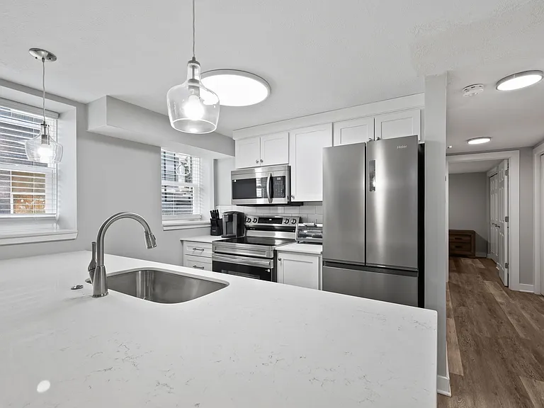 21 W 16th Street21 B01 Indianapolis #STREET21-B01 — Photo 12