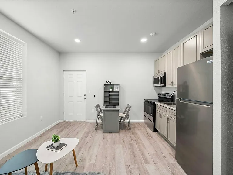 2815 Church St #G — Photo 4