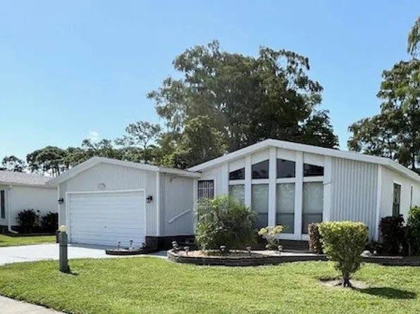 311 San Remo Ln #311, North Fort Myers, FL 33903