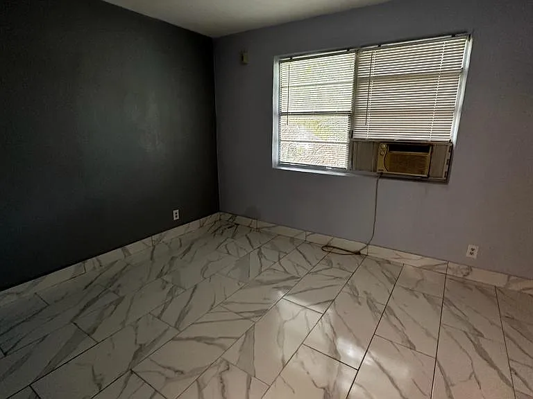 3251 SW 44th St #201 — Photo 6