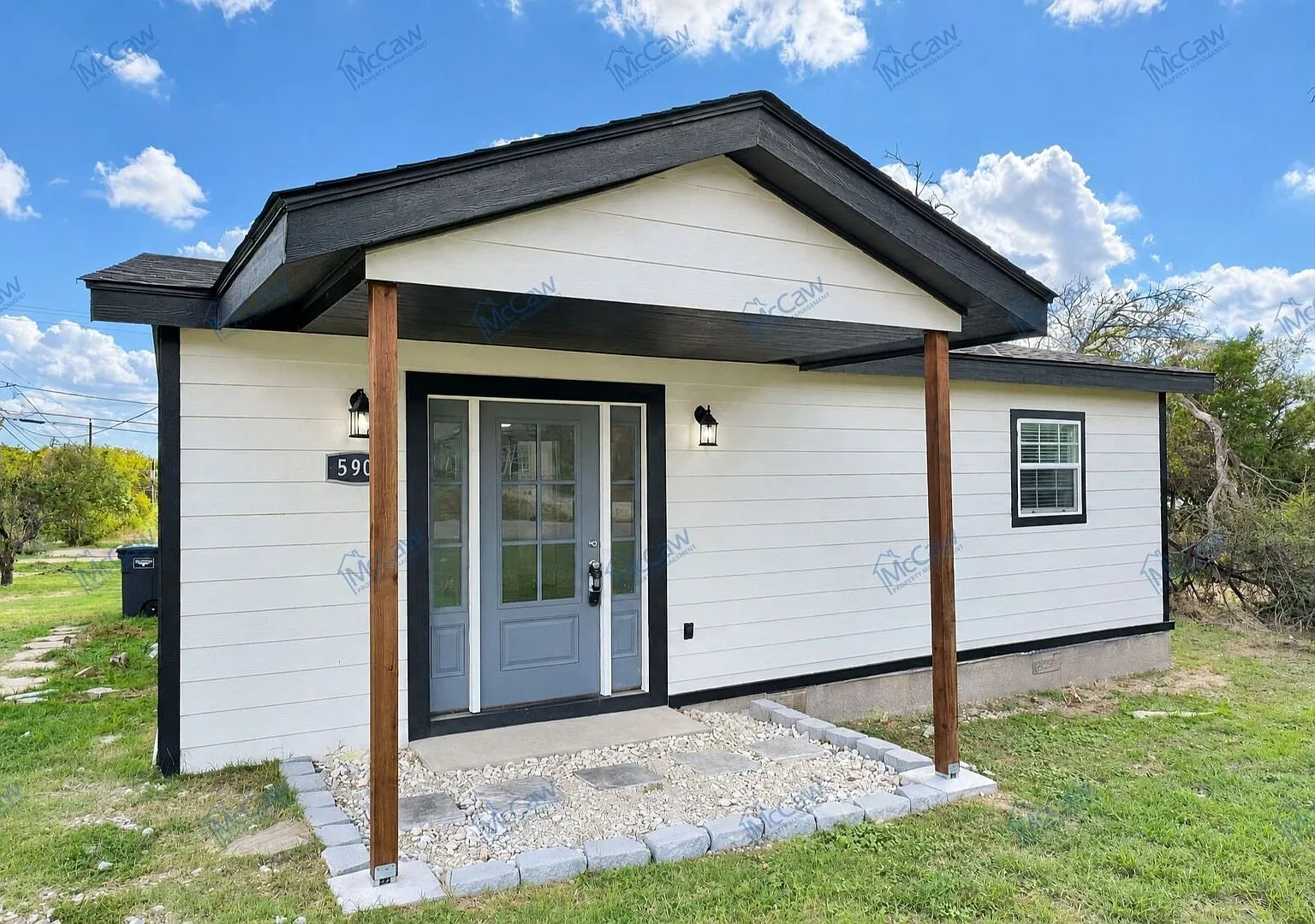 Fully Renovated in 2026 | 4 Bedrooms | 2 Bathrooms | 1,274 Sq Ft | Available Now — Photo 3