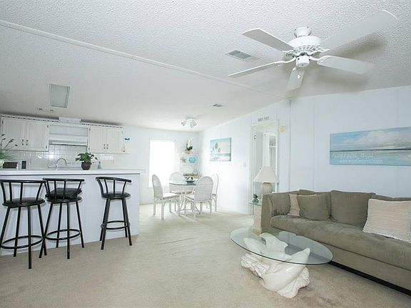 5th image of 809 Oriole Cir