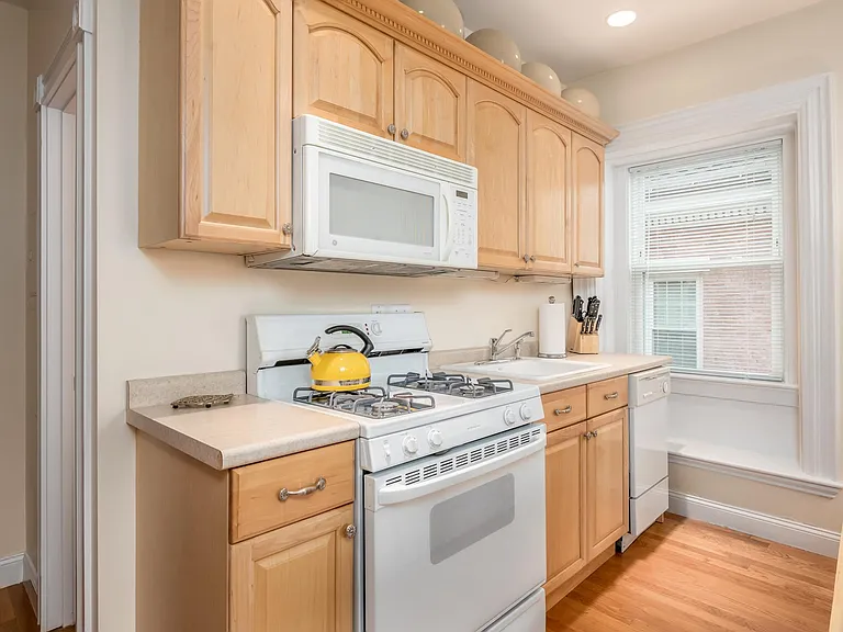229 Cumberland Ave #4 — Photo 4