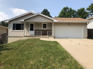 15336 Drexel Cir, Omaha, NE 68137