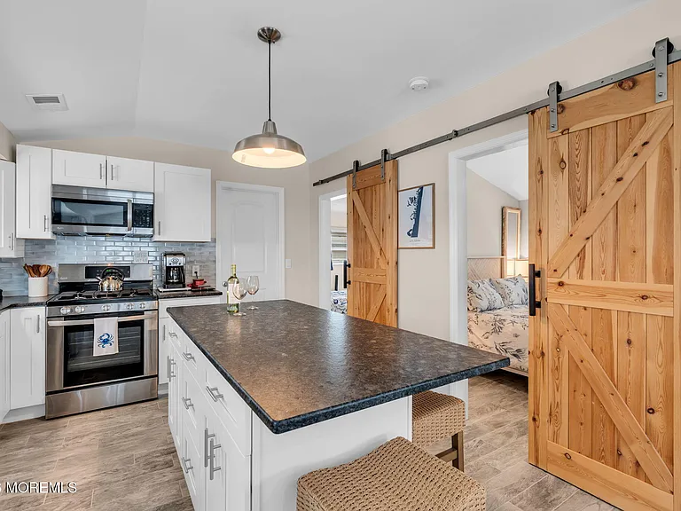208 Mallard Ln — Photo 20